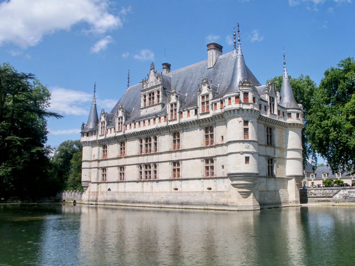 Château Azay-le-Rideau on the Indre river